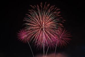 buntes Feuerwerk für den Hintergrund foto