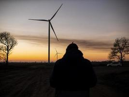 Silhouette eines Mannes bei Sonnenschein foto