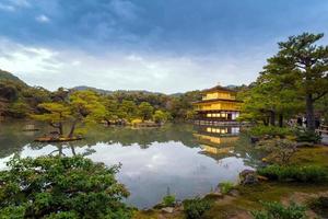 Kinkakuji-Tempel der Tempel des goldenen Pavillons ein buddhistischer Tempel in Kyoto, Japan