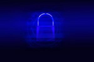 Computer für Datensicherheitssysteme mit gesperrtem Vorhängeschloss auf blauem Dunkel zum Schutz der Kriminalität durch einen anonymen Hacker - Cyber-Sicherheitskonzept mit Technologiehintergrund foto
