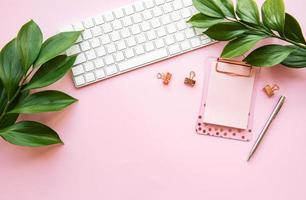 Büro Schreibtisch Arbeitsplatz foto