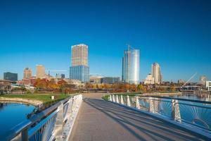 Skyline von Milwaukee in den USA foto