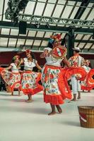 Nova Petropolis, Brasilien - 20. Juli 2019. Brasilianische Volkstänzer, die einen typischen Tanz auf dem 47. Internationalen Folklorefestival von Nova Petropolis aufführen. eine schöne ländliche Stadt, die von deutschen Einwanderern gegründet wurde. foto