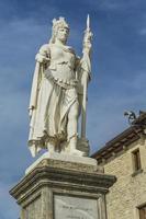 Freiheitsstatue vor dem öffentlichen Palast in San Marino foto