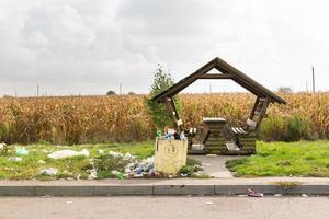 Müll auf der Straße foto