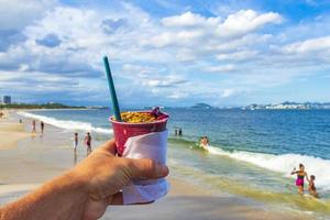 Brasilianisches Superfood Beere Acai in einer Tasse als Eis Brasilien. foto