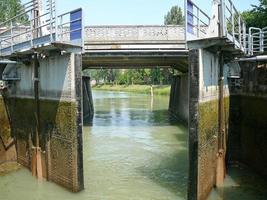 Wasserschleuse in Padua, Italien foto