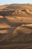 Buggy auf den Sanddünen in der Nähe von ica, Peru. foto