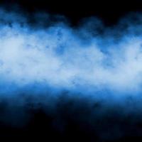 Nebel Overlay hellblau weißer Rauch wirbeln Staub Effekt Partikel Dampf Textur mit abstrakten Grunge Nebel Rauch Muster auf Schwarz. foto