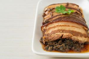 Dampfbauchschweinefleisch mit Swatow Senf cubbage Rezepte oder Mei Cai Kou Rou