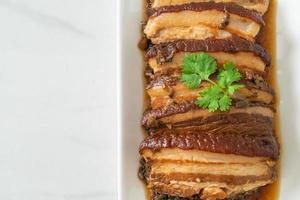 Dampfbauchschweinefleisch mit Swatow Senf cubbage Rezepte oder Mei Cai Kou Rou foto