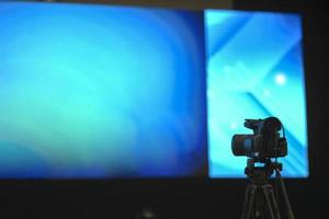 Journalisten zeichnen Meeting Konferenz auf foto