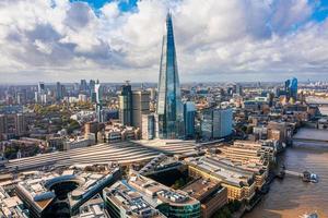 Luftpanoramaszene des Londoner Finanzviertels foto