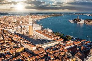 Luftaufnahme des ikonischen San Marco Square foto