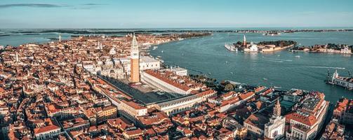 Luftaufnahme des ikonischen San Marco Square foto