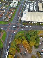 Manchester Stadt während Herbst Jahreszeit und wolkig Tag Über England großartig Großbritannien. hoch Winkel Drohnen Kamera Aufnahmen war gefangen auf Oktober 29., 2024 foto