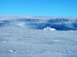 Antarktis endlose Eisfelder Eisberge im Meer foto