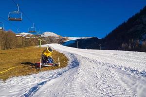 Schneekanone ab zu heißen Temperaturen foto