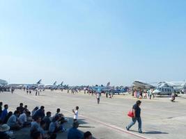 königliche thailändische luftwaffe don muang bangkok thailand12. januar 2019nationaler kindertag die flugzeugshow und flugschau der luftwaffe der königlichen thailändischen luftwaffe. auf bangkok thailand12 januar 2019. foto