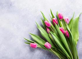 schöne gelbe rosa tulpen foto