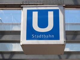 U-Bahn-U-Bahn-Schild foto