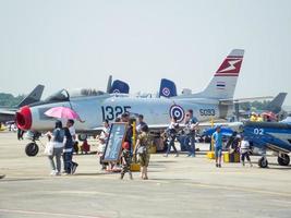 königliche thailändische luftwaffe don muang bangkok thailand12. januar 2019nationaler kindertag die flugzeugshow und flugschau der luftwaffe der königlichen thailändischen luftwaffe. auf bangkok thailand12 januar 2019. foto