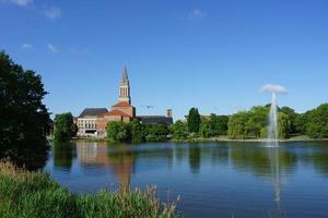 Panoramablick auf das Rathaus am See, Kiel foto