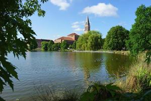 Panoramablick auf das Rathaus am See, Kiel foto