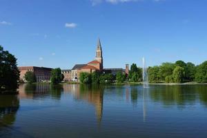 Panoramablick auf das Rathaus am See, Kiel foto