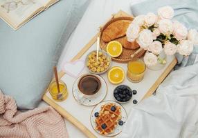 Frühstück im Bett foto