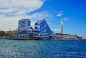 Sewastopol, Krim 16. März 2015 - Blick auf die Stadt vom Meer, Sehenswürdigkeiten und Architektur foto
