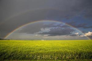 Gewitterwolken Saskatchewan Regenbogen foto