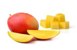 Mango isoliert auf weißem Hintergrund foto