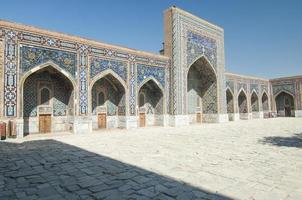 architektur von registan in samarkand. Antike Architektur Zentralasiens foto