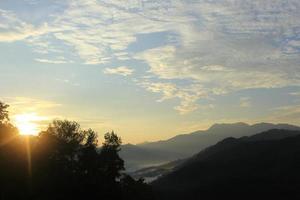 Morgenstimmung in den Bergen foto