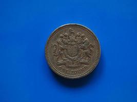 Ein-Pfund-GBP-Münze, Großbritannien Großbritannien über Blau foto