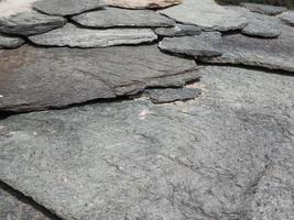 Dachziegel aus Stein foto