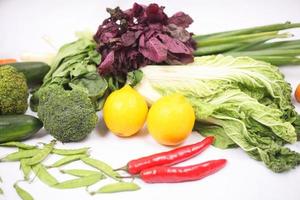 Gemüse isoliert auf weißem Hintergrund foto