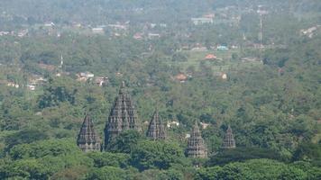 Luftaufnahme des Prambanan-Tempels in Yogykarta, Indonesien foto