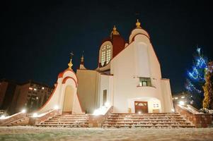 Kirche St. Petr am gefrorenen Abend foto