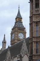 Nahaufnahme von Big Ben und Parlamentsgebäuden. London, Vereinigtes Königreich foto