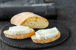 Sandwiches mit Ciabatta und Mozzarella foto