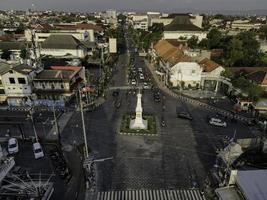 luftaufnahme von tugu jogja oder yogyakarta monument, indonesien. Yogyakarta, Indonesien - Oktober 2020 foto