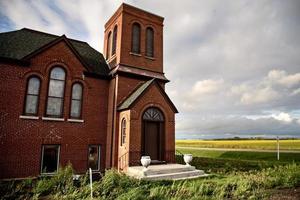 Landkirche aus Backstein foto