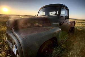 alte landwirtschaftliche Lastwagen foto