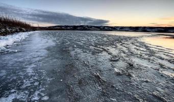 Eisbildung auf dem See foto