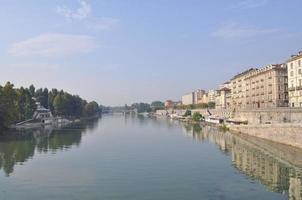 Fluss po turin foto