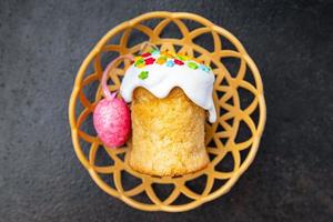 ostern kuchen süß nachspeise gebäck kulich urlaub genuss festlich foto