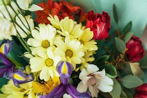 fantastisches Bouquet von leuchtenden Farben verschiedener Arten foto