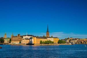 riddarholmen insel mit riddarholm kirchtürmen, stockholm, schweden foto